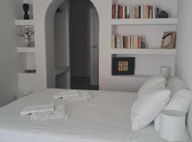 Spice Suites-Lime，位于阿莫尔戈斯的宠物友好酒店