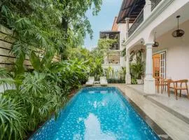 ELIVAAS Orion 3-BHK Villa With Private Pool & Terrace Near Popular Restaurants