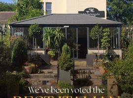 Michelangelos - Rooms, Restaurant & Bar，位于盖茨黑德的酒店