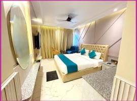Hotel Dreamland - Fully Air Conditioning Luxuary Rooms - Lift - Restaurant & Parking Facilitie-A Top Rated Four Star Hotel，位于普里的酒店