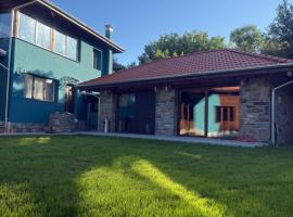 Синята къща La casa Blu，位于Debnevo的酒店