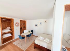 Casinha no caminho de Santiago，位于Belinho的别墅