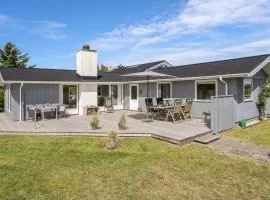 Holiday Home Wolfger - 350m from the sea by Interhome