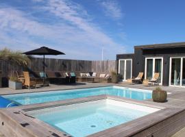 Unique Holiday Home For 10 People With A Large Outdoor Wellness Area - 1030，位于灵克宾的酒店