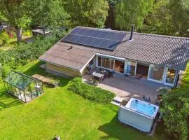 Holiday Home Hjalmine - 1-4km from the sea by Interhome