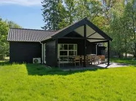 Holiday Home Tomine by Interhome