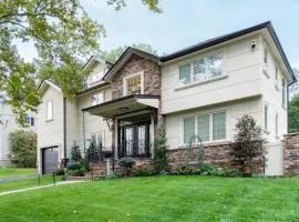 Luxury 6BR House with Pool & Outdoor BBQ