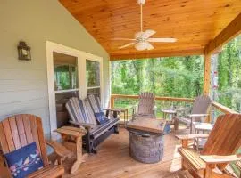 Retriever Beach - New River-frontage with Your Own Private Beach! Fire Pits - Games and More!