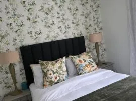 Pennington Splendor Apartment