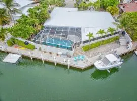 Sombrero Shores - Waterfront Oasis w Pool, 63 Dock