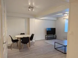 Central Station Retreat H77A