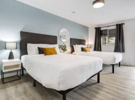 Gateway Suites Private Double room Near Canmore and Banff，位于坎莫尔的酒店