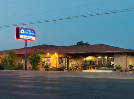 Americas Best Value Inn - Legend's Inn，位于章克申的酒店