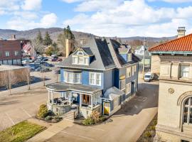 Old Library Inn - Historic Olean NY，位于奥利安的酒店