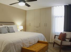 Comfort Pool AC Location 17B，位于Mendiola的酒店