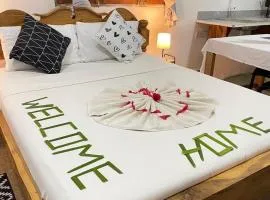 Zanzllywood Hotel and Apartments