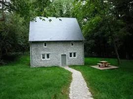 2-bedroom cottage with park and deer park