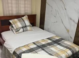 CÓMODA HABITACIÓN CENTRAL