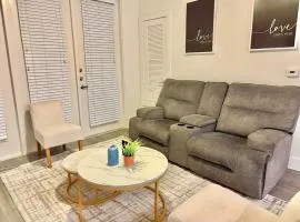 Chic Comfort Close to Everything