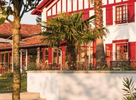 Hôtel INDARRA & SPA - Piscine，位于阿尔伯尼的酒店