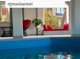 Готель Колиба Колорит，位于塔塔里夫的酒店