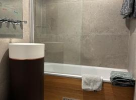 Neues Appartement Helena，位于克罗伊特的酒店