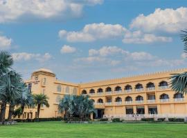 Haut Monde Rajputana Palace，位于Behror的酒店