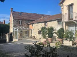 香槟农场酒店，位于Jonquery的酒店