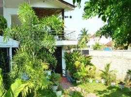 Hotel Bridge View，位于拜蒂克洛的酒店