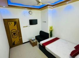 Hotel Park Valley International，位于Ābdullāpur的酒店