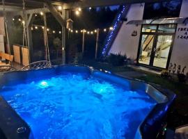 Forest A-frame-Porumbacu，位于波卢巴库苏斯的Spa酒店