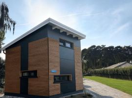 Tiny House 4 Haffblick，位于弗里斯特的酒店