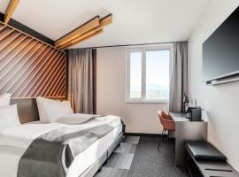 B&B HOTEL Offenburg-Hbf，位于奥芬堡的酒店