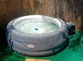 Love room avec jaccuzi privé