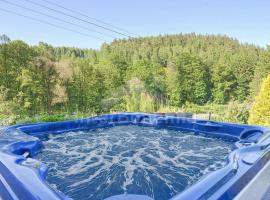 Ski/Bike Villa Sapporo ⃰ ⃰ ⃰，位于Kraslice的酒店