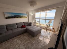 Hermoso apartamento con vista al mar caribe，位于拉瓜伊拉的酒店