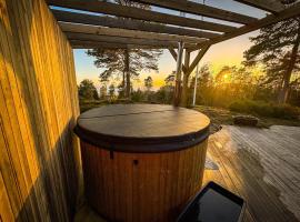 Idyllic cottage on Jeløy - The pearl of the Oslofjord，位于莫斯的酒店