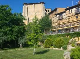 卡拉塔尼亚索尔卡萨德尔库拉酒店