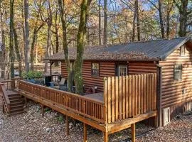 Rustic Retreat With Hot Tub Firepit BBQ