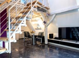 Dachgeschosswohnung mit Klimaanlage-15min vom Europa Park entfernt，位于肯钦根的酒店