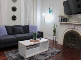 RARE 1BR Apt with Character GREAT Location!，位于奥尔巴尼的酒店