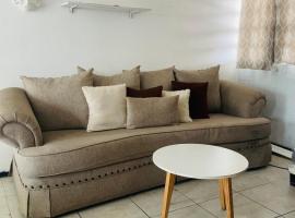 Casa moderna y acogedora，位于蒙特雷的酒店