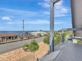 Treehouse Waterview at Caves Beach!