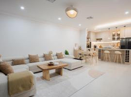 The Oak & Sand House 3BHK Cosy stay，位于Modbury的酒店