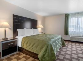 Quality Inn Russell，位于Russell的酒店