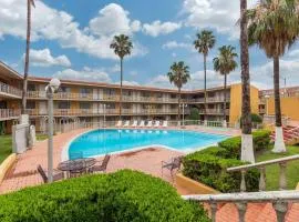 皮德拉内格拉品质酒店