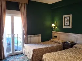 莱昂诺尔米龙酒店