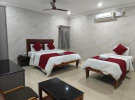 Hotel Grand Palace，位于哥印拜陀的酒店