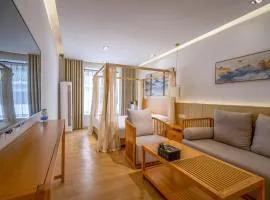 Floral Hotel Guilin Daifeng Lake House