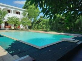 Làng Mô Experience Retreat，位于Sơn Tây的酒店